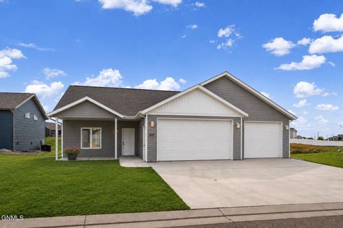 6934 Butler Loop, Lincoln, ND, 58504-9028 | Card Image