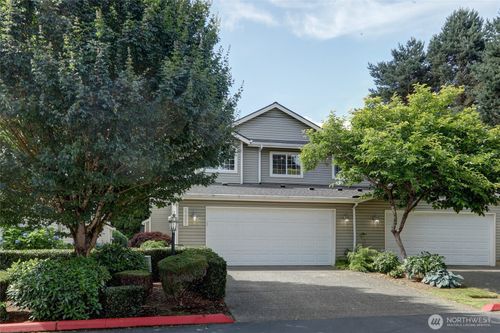 10-17583 110th Ln Se, Renton, WA, 98055-6480 | Card Image