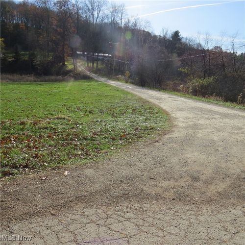 1121 Center St Sw, Carrollton, OH, 44615-9587 | Card Image