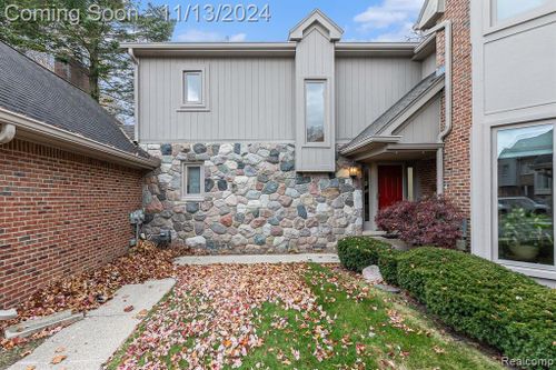 1188 Stonecrest Drive, Bloomfield Twp, MI, 48302 | Card Image