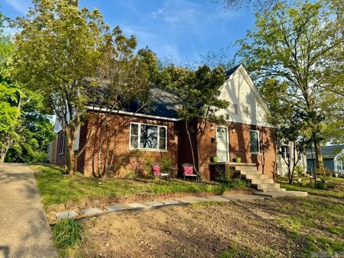 208 S 1st St, Benton, AR, 72015-4484 | Card Image