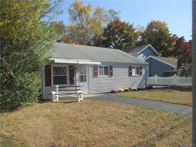 16 Peck Street, House other with 3 bedrooms, 1 bathrooms and null parking in Haverstraw NY | Image 2