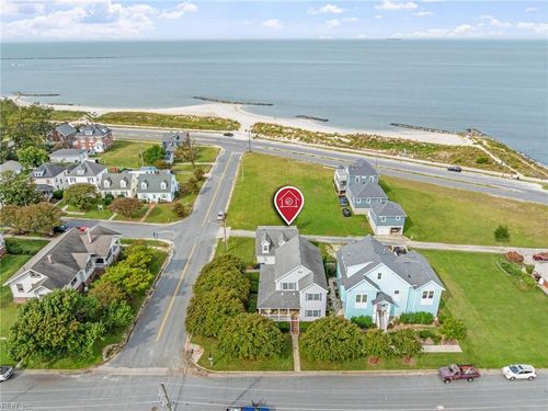 601 Pine St, Cape Charles, VA, 23310-3033 | Card Image