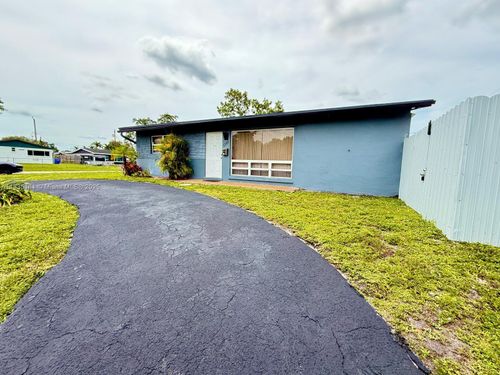 2240 N 57th Way, Hollywood, FL, 33021-3829 | Card Image
