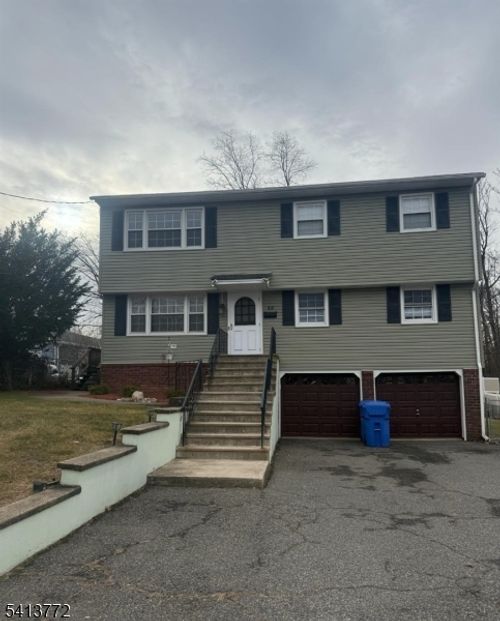 55 Murdock St, Fords, NJ, 08863-1223 | Card Image