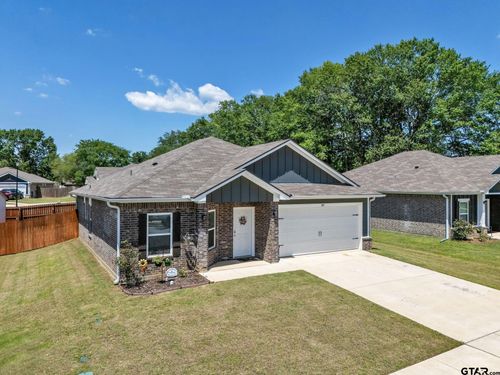 1105 Candice Dr, Whitehouse, TX, 75791-3689 | Card Image
