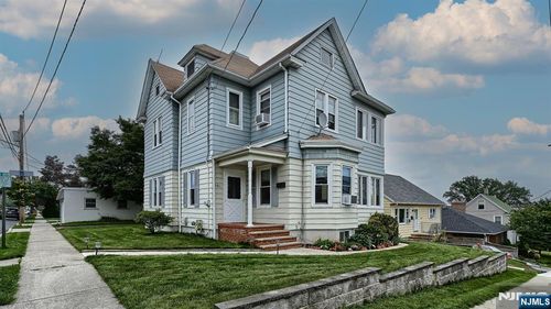 561 Union Ave, Wood Ridge, NJ, 07075-2429 | Card Image