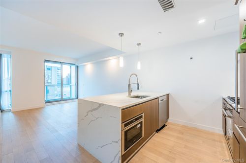 8f-farrington st 33-66, New York, NY, 11355 | Card Image