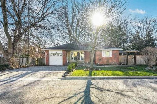 main-108 Hurd St, Bradford, ON, L3Z1K7 | Card Image