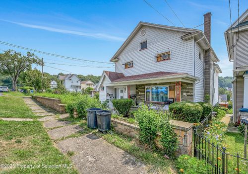 638 Pear St, Scranton, PA, 18505-4004 | Card Image