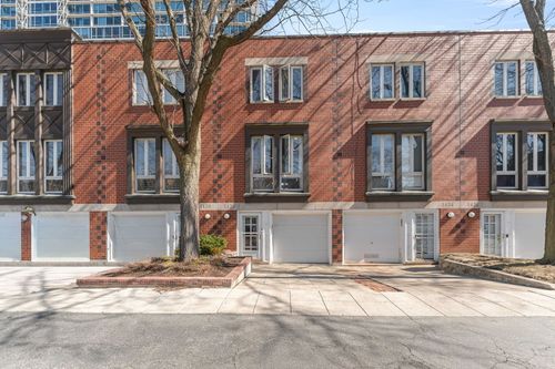 1422 S State St, Chicago, IL, 60605-2505 | Card Image