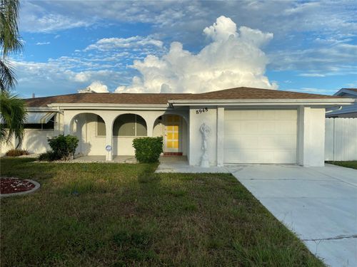 8948 Saint Regis Ln, PORT RICHEY, FL, 34668-4925 | Card Image