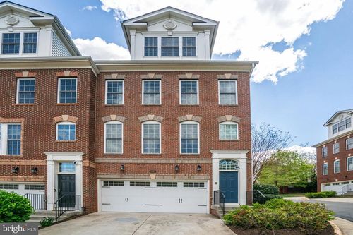 2082 Hutchison Grove Ct, FALLS CHURCH, VA, 22043-2585 | Card Image