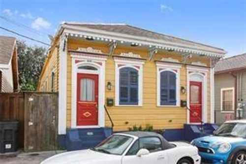 1033 Port St, New Orleans, LA, 70117-7209 | Card Image
