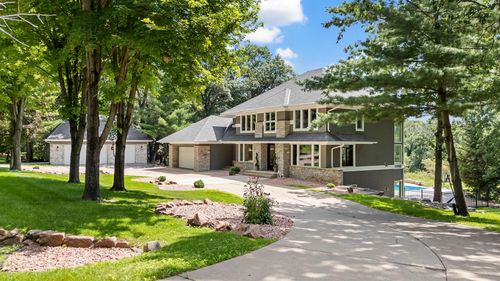 9 Red Forest Way, North Oaks, MN, 55127-6336 | Card Image