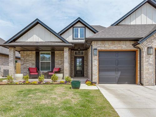 12013 Sw 51st St, Mustang, OK, 73064-7909 | Card Image