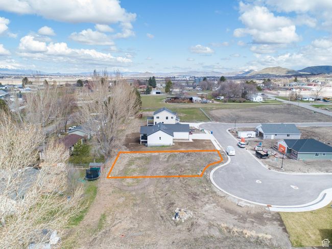 Drone / aerial view with a mountain view | Image 10