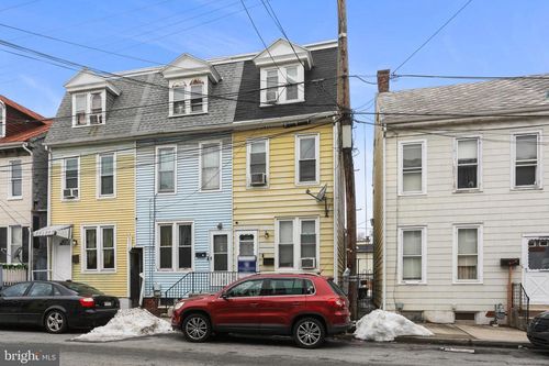 617 W College Ave, YORK, PA, 17401-3870 | Card Image