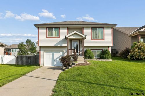 8538 Sheffield Street, Omaha, NE, 68122 | Card Image
