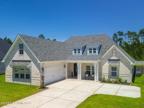 6812 Enclave Ln, Ocean Springs, MS, 39564-5693 | Card Image