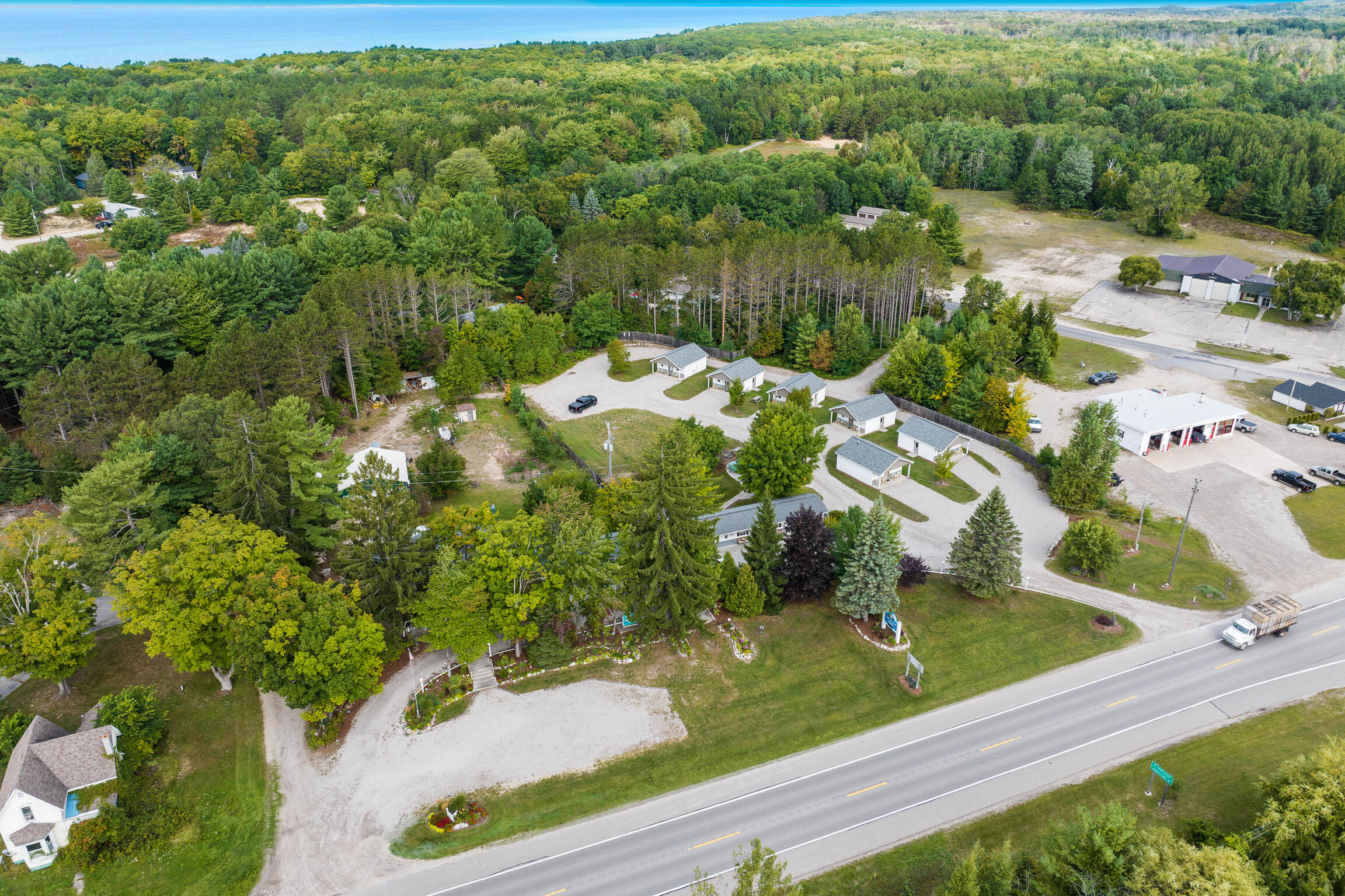 Commercial Sale in Central Lake 5