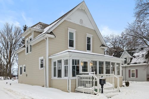 614 Cass St, Greenville, MI, 48838-1768 | Card Image