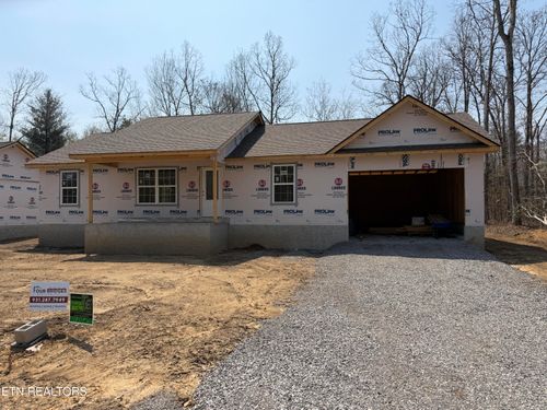 920 Kemah Ln, Crossville, TN, 38572-1005 | Card Image