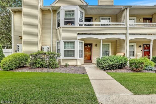 202 Mill Run Ct, Hightstown, NJ, 08520-3028 | Card Image