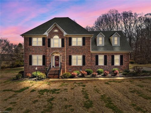 3901 Coltswood Dr, Greensboro, NC, 27406-9374 | Card Image