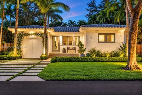 811 Ne 71st St, Miami, FL, 33138-5719 | Card Image