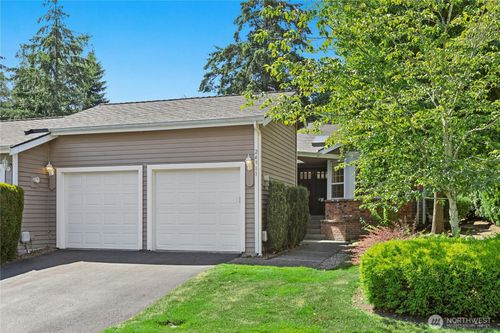 10-24311 Se 41st Pl, Sammamish, WA, 98029-6520 | Card Image