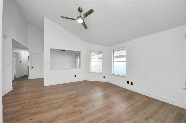 3118 Raccoon Run, House other with 3 bedrooms, 2 bathrooms and 1 parking in Spring TX | Image 5