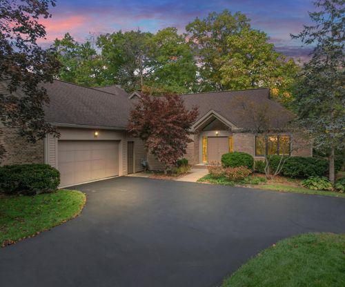 3026 Cross Creek Ct, Ann Arbor, MI, 48108-9700 | Card Image