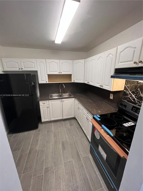 apt-a206-15221 Ne 6th Ave, Miami, FL, 33162-5066 | Card Image