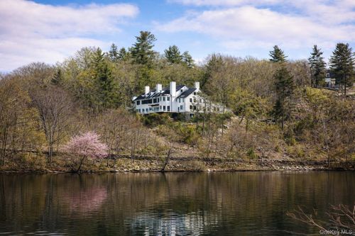 225 E Lake Rd, Tuxedo Park, NY, 10987-4241 | Card Image