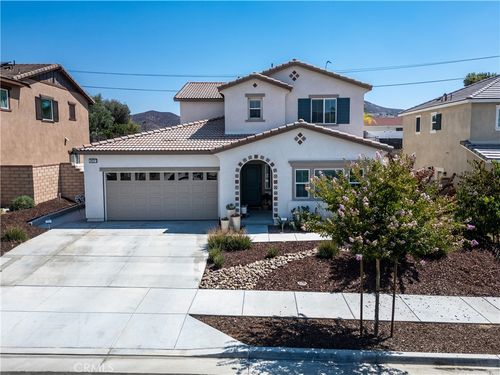 24227 Dusty Trail Way, Menifee, CA, 92587-7305 | Card Image