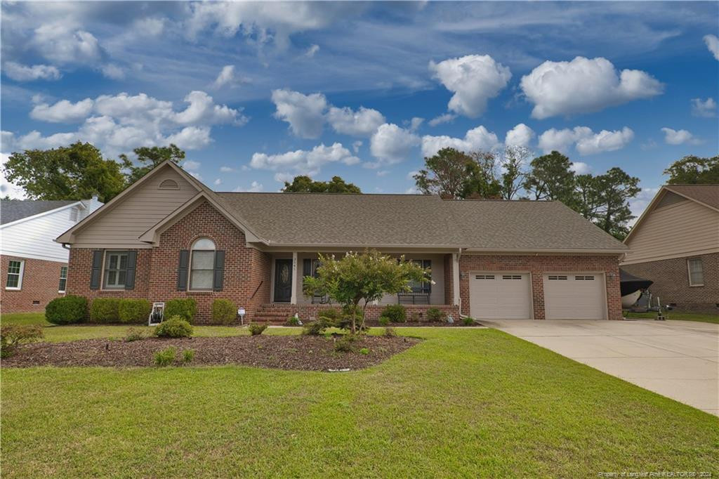 Harrisburg Dr, Fayetteville, NC 28306