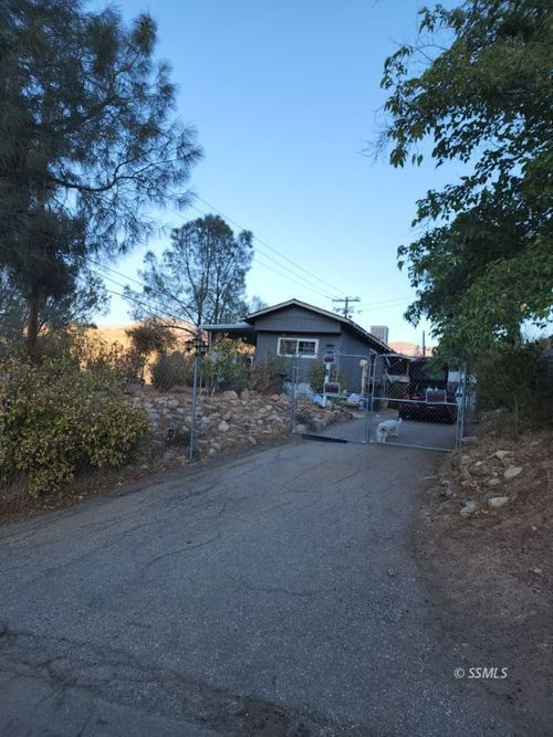 1 Kellen Way, Bodfish, CA, 93205-9603 | Card Image