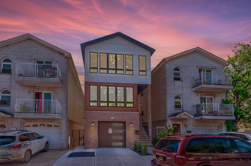 85 Myrtle Ave, Jersey City, NJ, 07305-3509 | Card Image