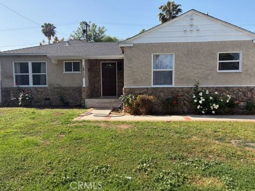 18730 Collins St, Tarzana, CA, 91356 | Card Image