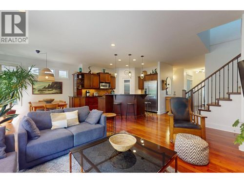 32-670 Lequime Rd, Kelowna, BC, V1W1A4 | Card Image