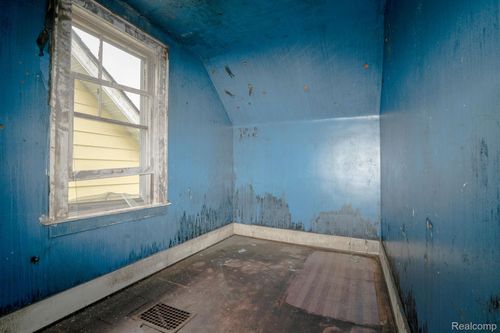 16820 Santa Rosa Dr, Detroit, MI, 48221-2629 | Card Image