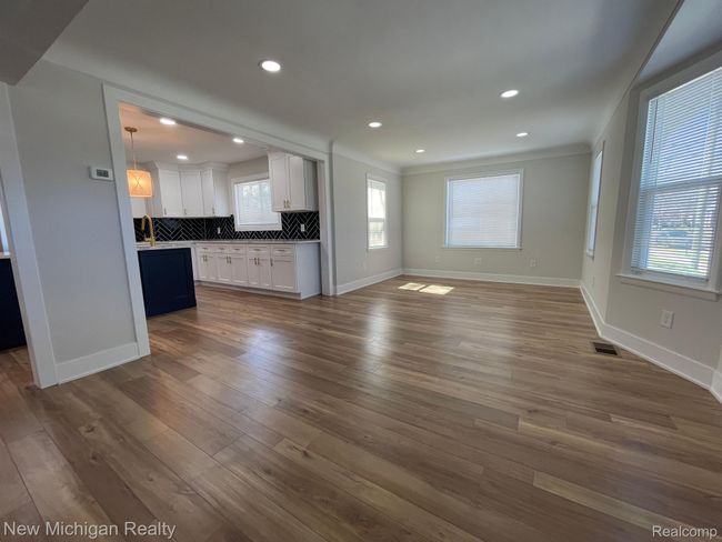 985 W Hazelhurst St, House other with 3 bedrooms, 3 bathrooms and null parking in Ferndale MI | Image 10