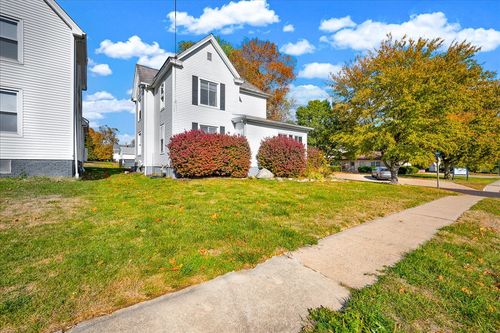 393 E Front St, El Paso, IL, 61738-1252 | Card Image