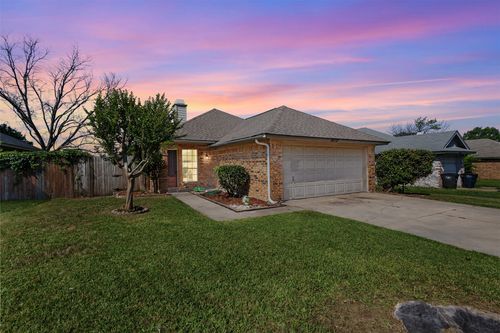 217 N Bugle Dr, Fort Worth, TX, 76108-4125 | Card Image
