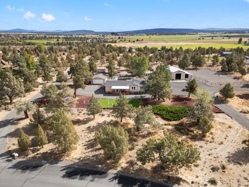 165 Sw Bent Loop, Powell Butte, OR, 97753-1873 | Card Image