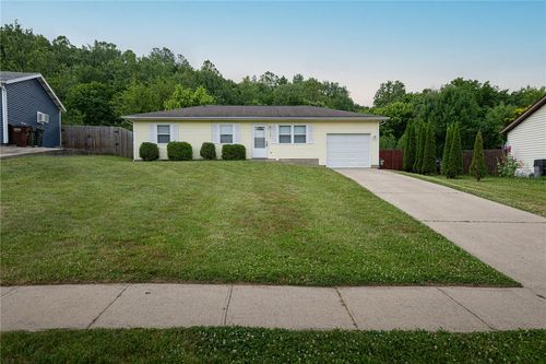7905 Wescott Ave, Fairborn, OH, 45324-1851 | Card Image