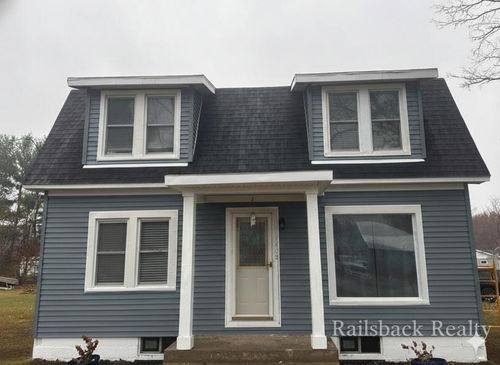 1408 E Pine Hill Ave, White Cloud, MI, 49349-9603 | Card Image