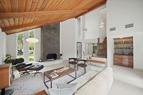 2603 Durban Dr, Houston, TX, 77043-1701 | Card Image