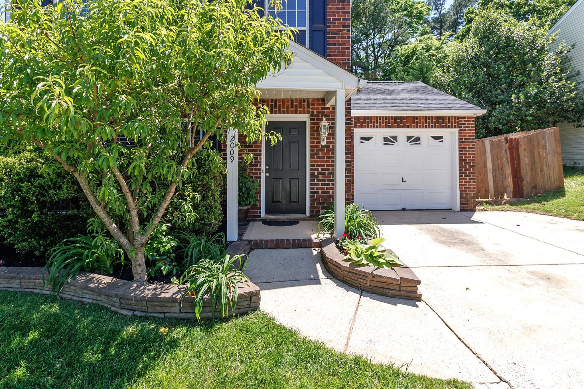 Mallard Woods Pl, Charlotte, NC 28262